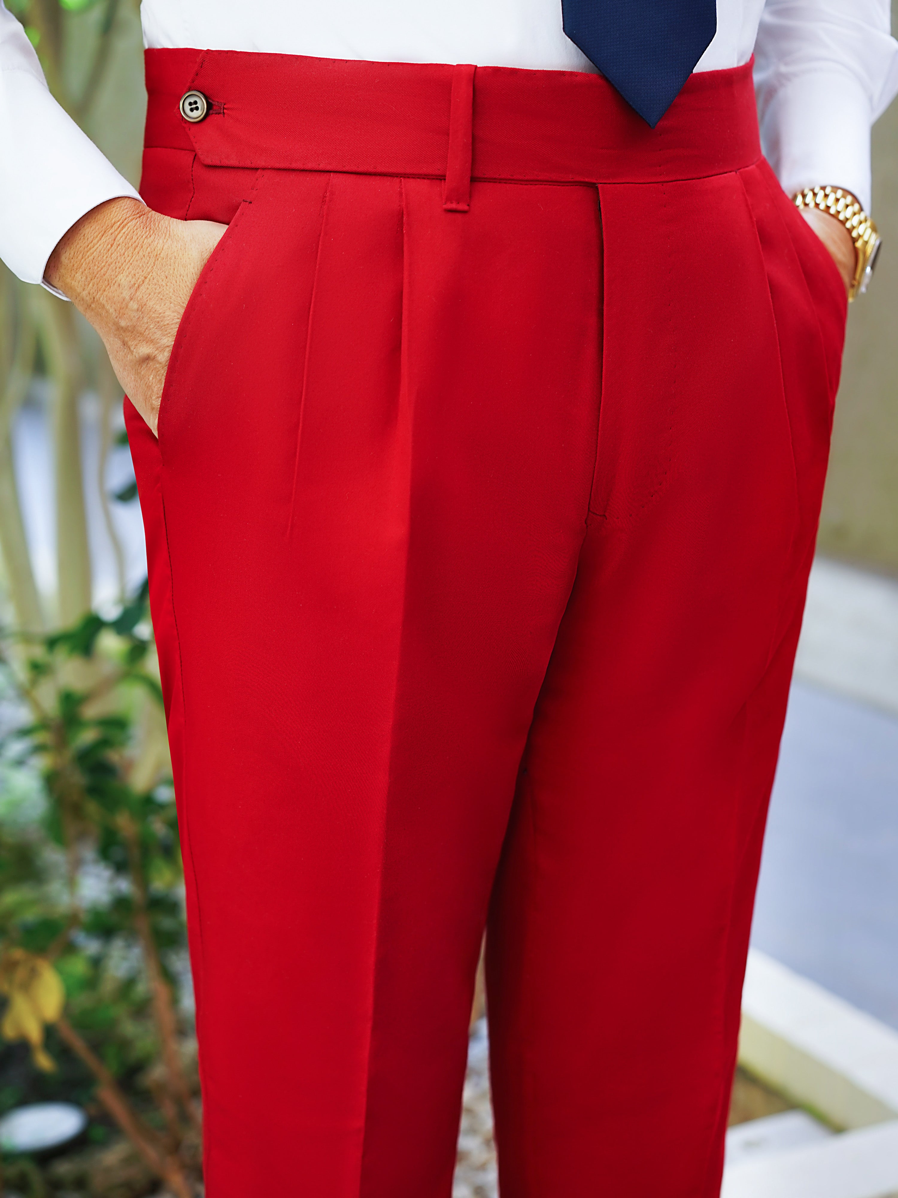 Trousers Prada Red size M International in Cotton - 41770717